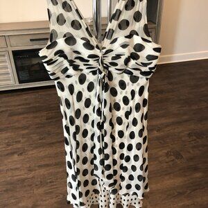 DONNA RICCO WHITE AND BLACK DRESS  SIZE 8